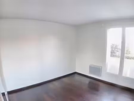 location meublée appartement 4 pièces 78 m² à croissy-sur-seine (78290)  1 650 €