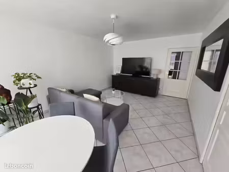 beau t2 entièrement rénové