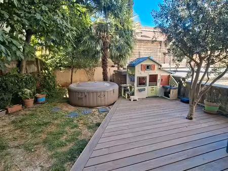 t4 jardin centre gratte-ciel ciel