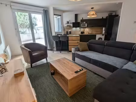 appartement t3 avec balcon et garage à lyon 8e
