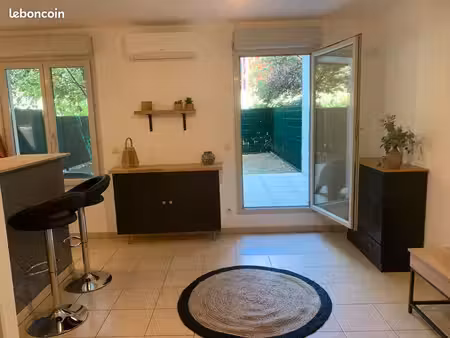 très beau studio / t1 meublé et climatisé avec terrasse  jardin privatif et garage