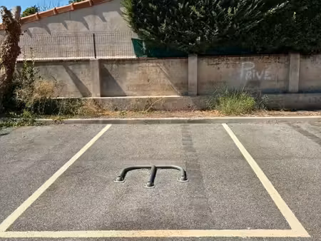 parking golfe juan (gabelle)■golf juan ■3mx5.50 ■75e par mois