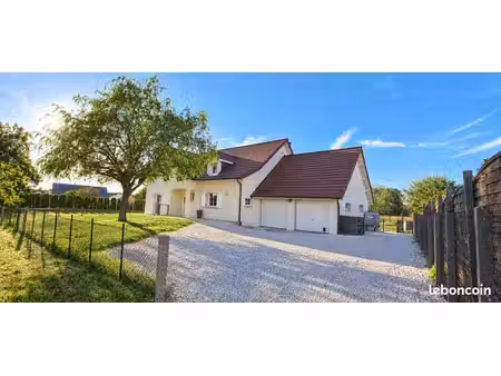 maison familiale 180 m² – toiture et façade récemment nettoyées – terrain 12 ares