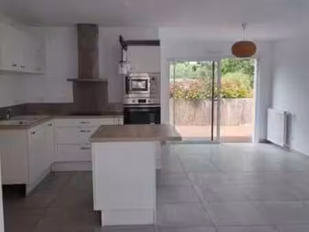 location maison à saint-père-en-retz (44320) : à louer / 82m² saint-père-en-retz