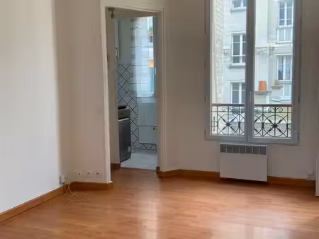 paris 19è 2p 33 m² parfait état 150m métro porte de pantin