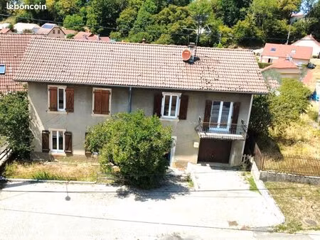maison familiale avec jardin et garage 141 m2-villars les blamont
