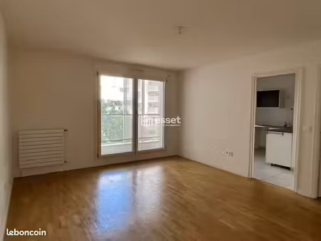 appartement 3 pièces 58.75m² à louer 1850 - paris 75014