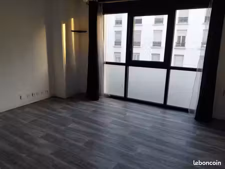 studio 1 pièce 24 m²