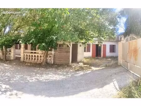 meyreuil rdc villa t6 138m2 jard 439000