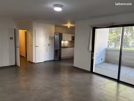 appartement 3 pièces 80 m²