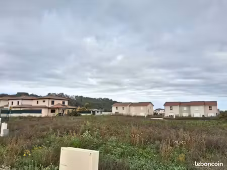 terrain à bâtir de 383 m² à genas (69)