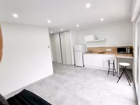 grand studio à louer