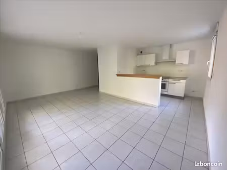 appartement 3 pièces 65 m²