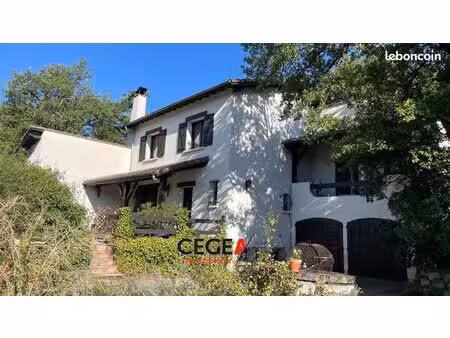 maison 6 pièces 140 m²