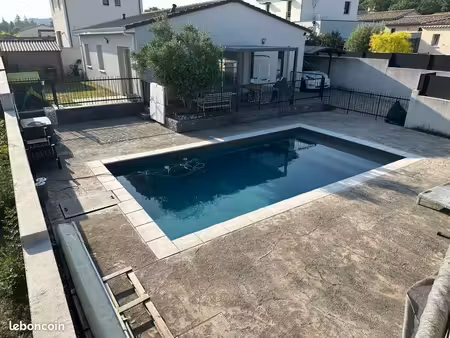villa avec piscine