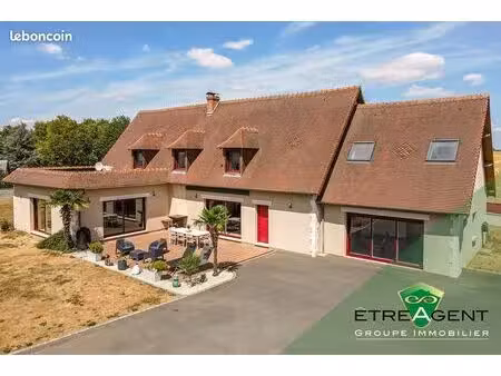 propriété 9 pièces 379 m²