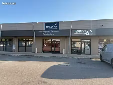 à vendre – boulangerie / pâtisserie / snack