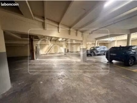 local 1 130 m²