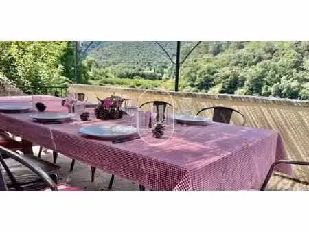 maison avec piscine et terrasse ménerbes (84)