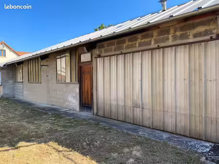 hangar 2 pièces 150 m²