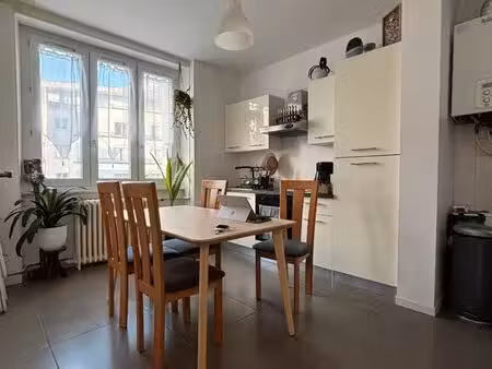 t2 de 57 m² – centre-ville de brest ( yves collet)