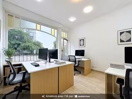 place saint-antoine - magnifique commerce de +/- 50 m2