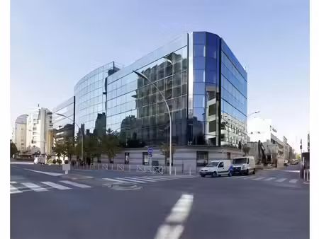 location bureaux 916 m²