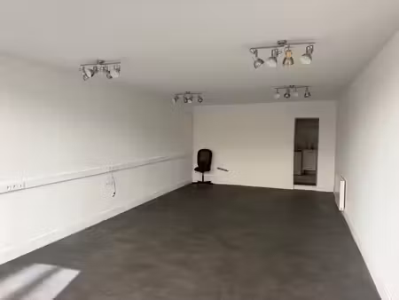 location bureaux 74 m² à 148 m²