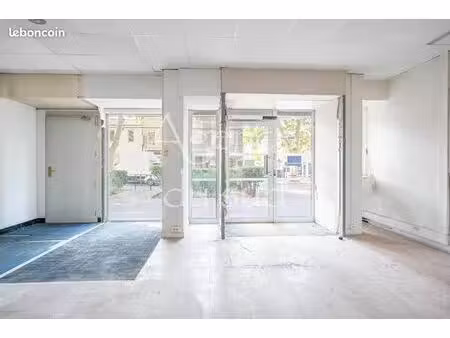 local commercial 70 m²