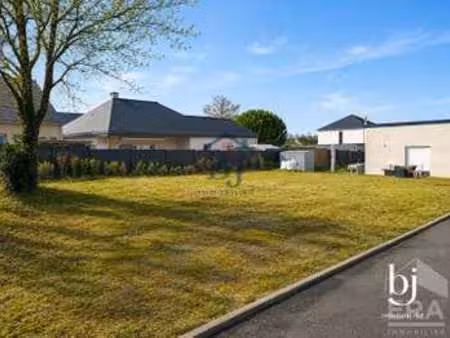 vente terrain à guichen (35580) : à vendre / 330m² guichen