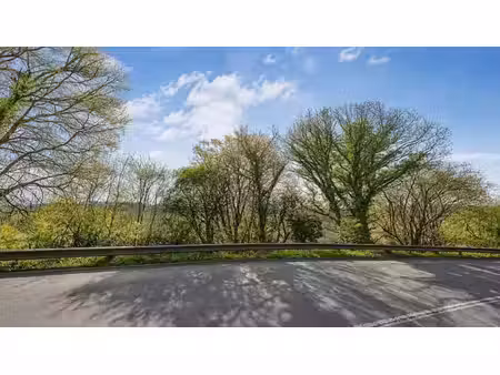 burima propose cette parcelle avec accès à deux rues + 3 mai