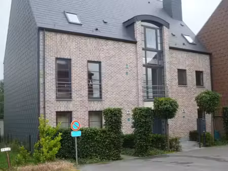 appartement duplex 1 ch à louer  courcelles. epc b