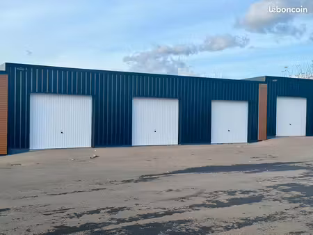 local 30 m² pleyben