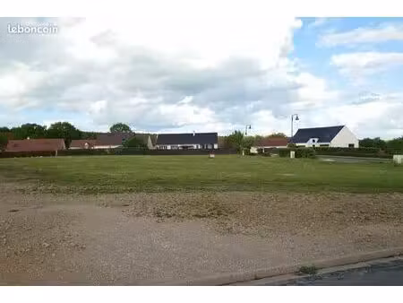 terrain à bâtir de 759 m² à briconville (28)