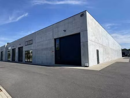 unité pme de 306 m² à louer dans un emplacement privilégié à