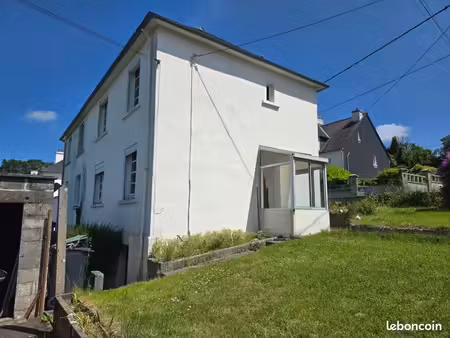 maison à rénover 78 m² + garage + jardin — carhaix — belle opportunité bricoleur/investiss