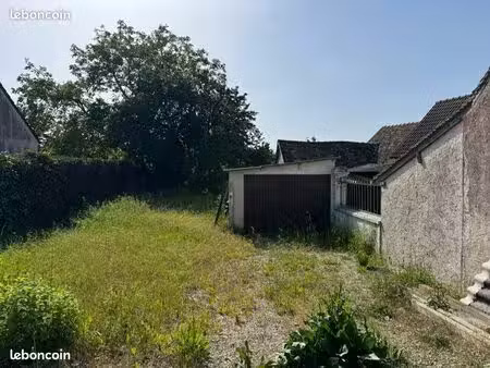 terrain avec dépendance