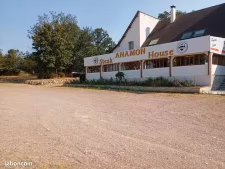 restaurant/ salle de réception avec excellente visibilité