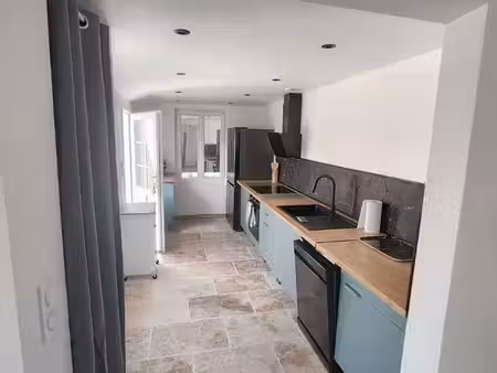 maison plain pied meublée t2 de 57 m² avec jardin et dépendances — évreux navarre