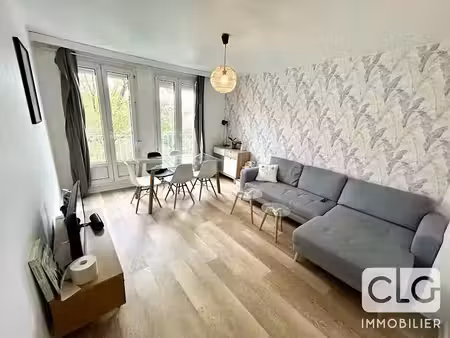 location meublée appartement 1 pièce 9.5 m² à quimper (29000)  330 €