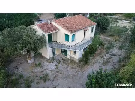 maison à rénover 3 chambres + studio 30 m² – terrain 800 m² – 148 000