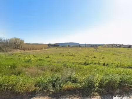 terrain 330 m² remoulins