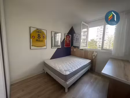 location meublée appartement 4 pièces 66.51 m² à cholet (49300)  355 €
