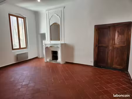 appartement 63 m2 hyper centre sommieres