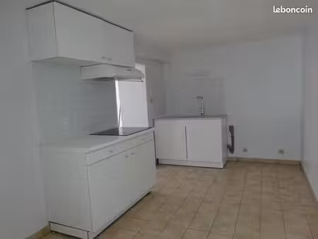 maison de village 3 pièces 60 m²