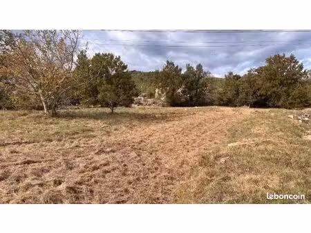 terrain 1 945 m² courry