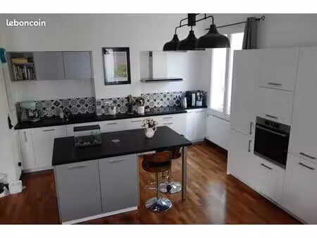 ? appartement 4 pièces – 92 m² – place de la liberte
