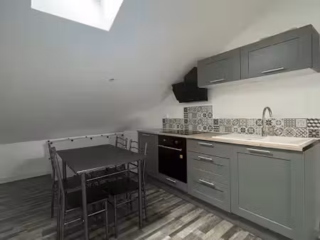 location meublée appartement 1 pièce 15.89 m² à mauléon (79700)  432 €