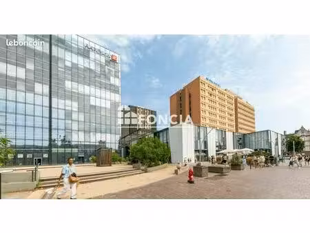 foncia strasbourg – studio de 30 m² loué 4 944 /an hc dans une résidence rénovée en 2019 a
