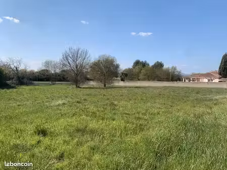 terrain 420 m² salinelles